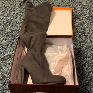 NEW! 7 Gray Heeled Thigh Boots